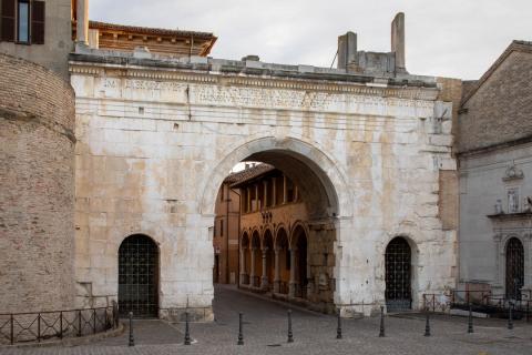 Arco d'Augusto 